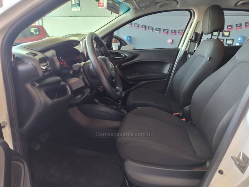 FIAT - CRONOS - 2021/2022 - Branca - R$ 76.900,00