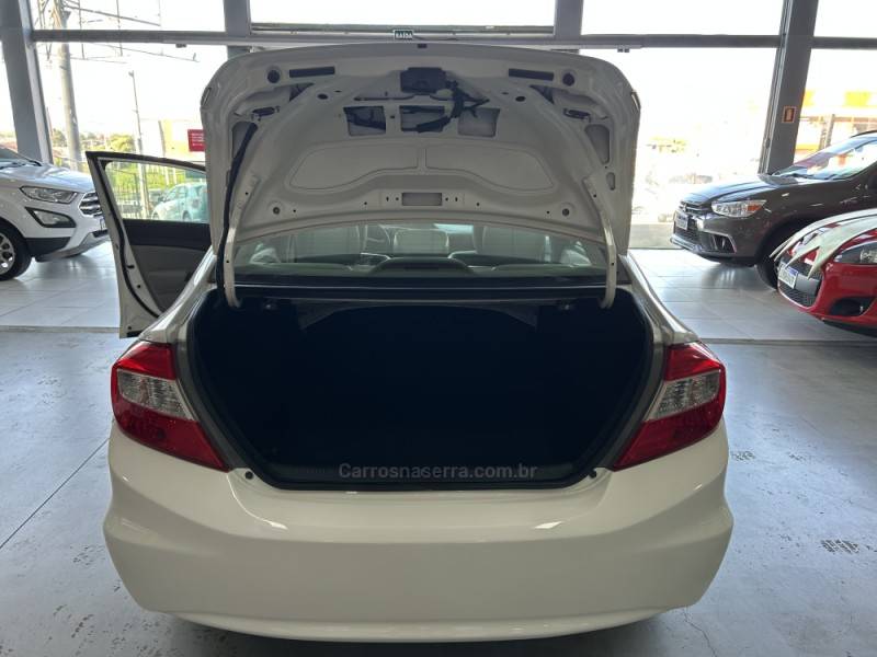HONDA - CIVIC - 2012/2013 - Branca - R$ 67.900,00