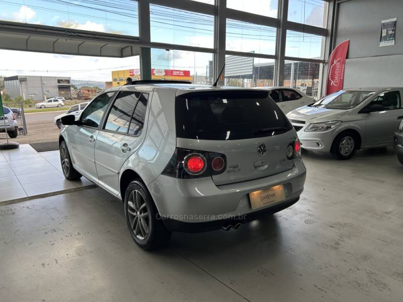 VOLKSWAGEN - GOLF - 2012/2013 - Prata - R$ 62.900,00