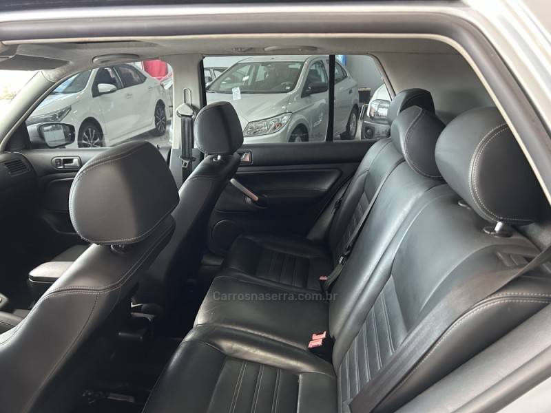 VOLKSWAGEN - GOLF - 2012/2013 - Prata - R$ 62.900,00