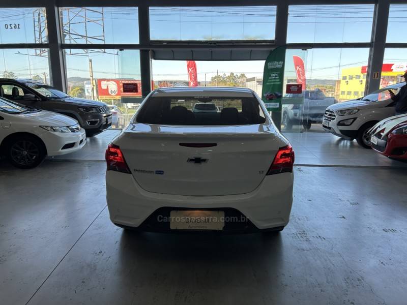 CHEVROLET - PRISMA - 2017/2017 - Branca - R$ 61.900,00