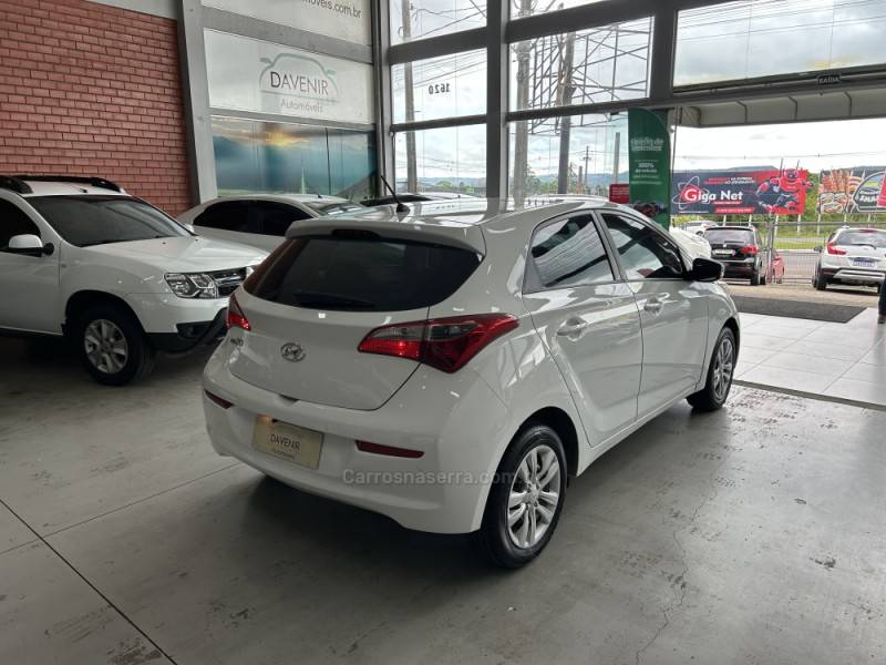 HYUNDAI - HB20 - 2017/2017 - Branca - R$ 52.900,00
