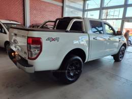 FORD - RANGER - 2016/2017 - Branca - R$ 141.900,00