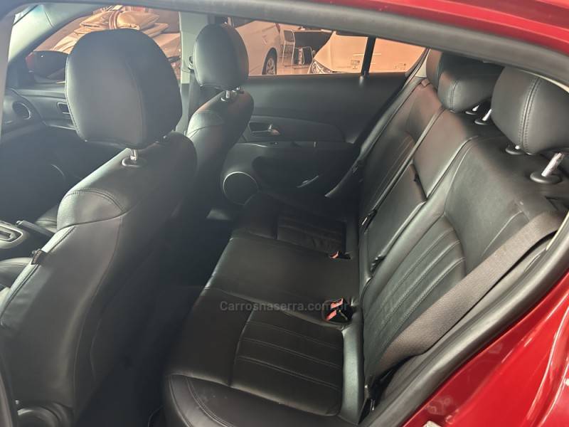 CHEVROLET - CRUZE - 2013/2014 - Vermelha - R$ 70.900,00