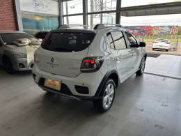 RENAULT - SANDERO - 2019/2020 - Branca - R$ 63.900,00