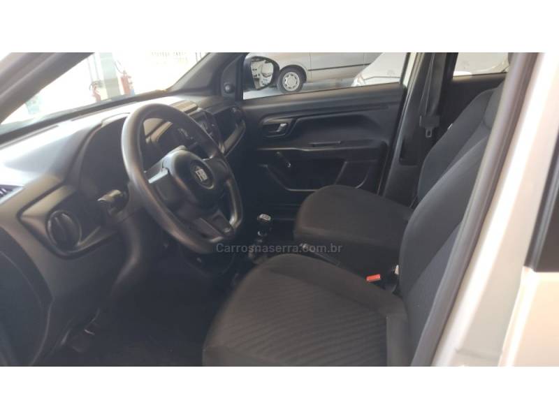 FIAT - STRADA - 2020/2021 - Branca - R$ 74.900,00