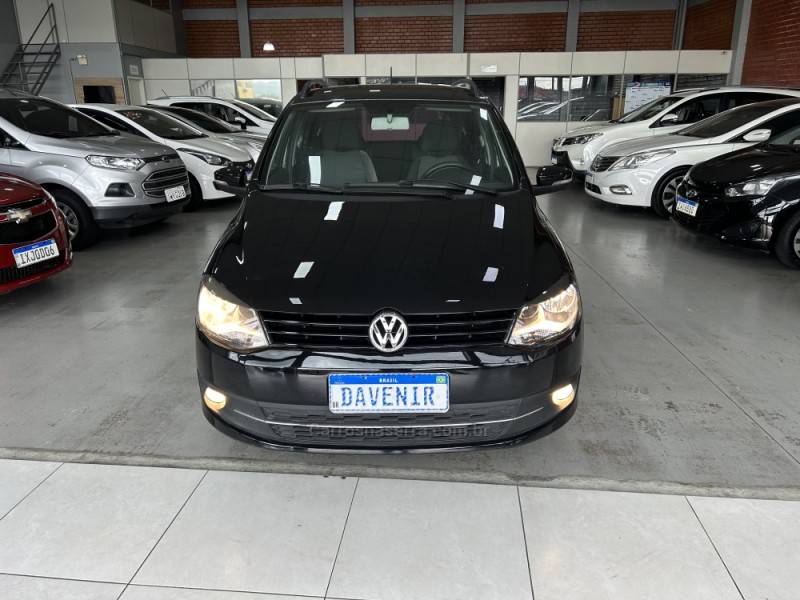VOLKSWAGEN - SPACEFOX - 2010/2011 - Preta - R$ 39.900,00