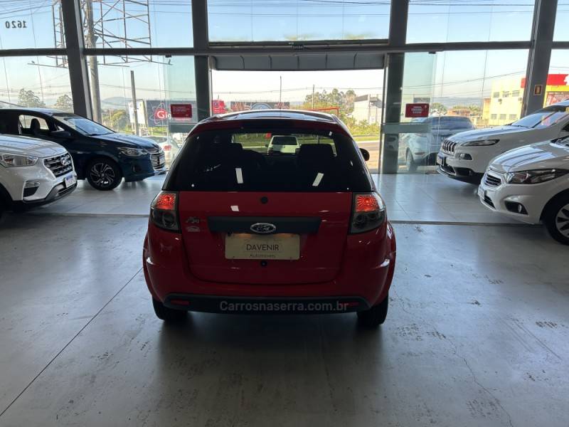 FORD - KA - 2013/2013 - Vermelha - R$ 27.900,00