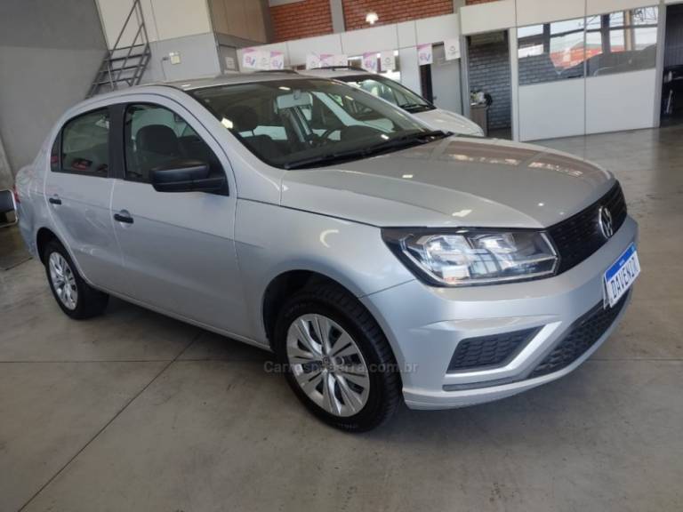 VOLKSWAGEN - VOYAGE - 2021/2022 - Prata - R$ 65.900,00