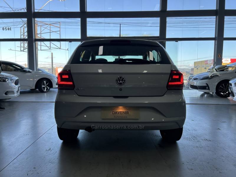 VOLKSWAGEN - GOL - 2021/2022 - Prata - R$ 61.900,00