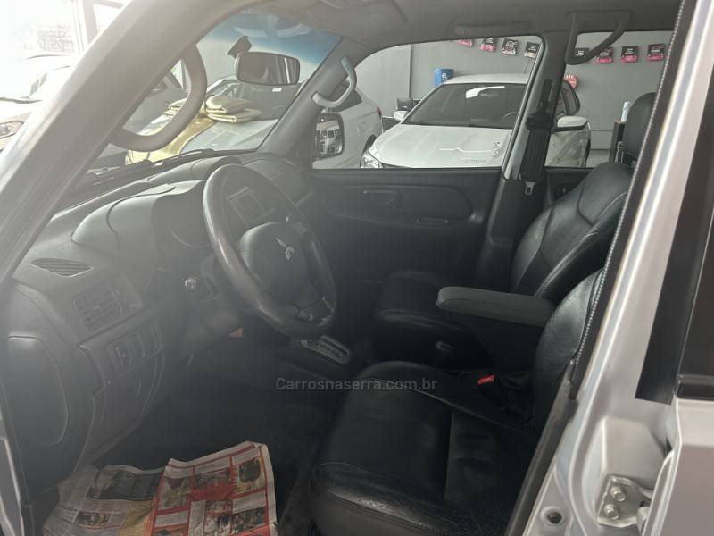 MITSUBISHI - PAJERO TR4 - 2014/2014 - Prata - R$ 68.900,00