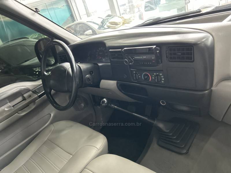 FORD - F-250 - 2000/2000 - Preta - R$ 119.900,00