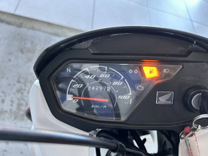HONDA - POP 110I - 2023/2023 - Branca - R$ 11.000,00