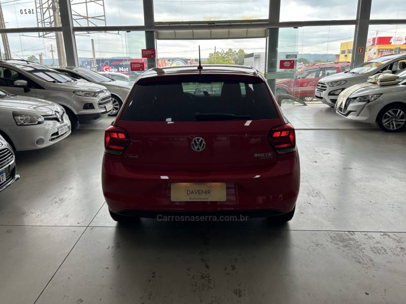 VOLKSWAGEN - POLO - 2018/2018 - Vermelha - R$ 74.900,00