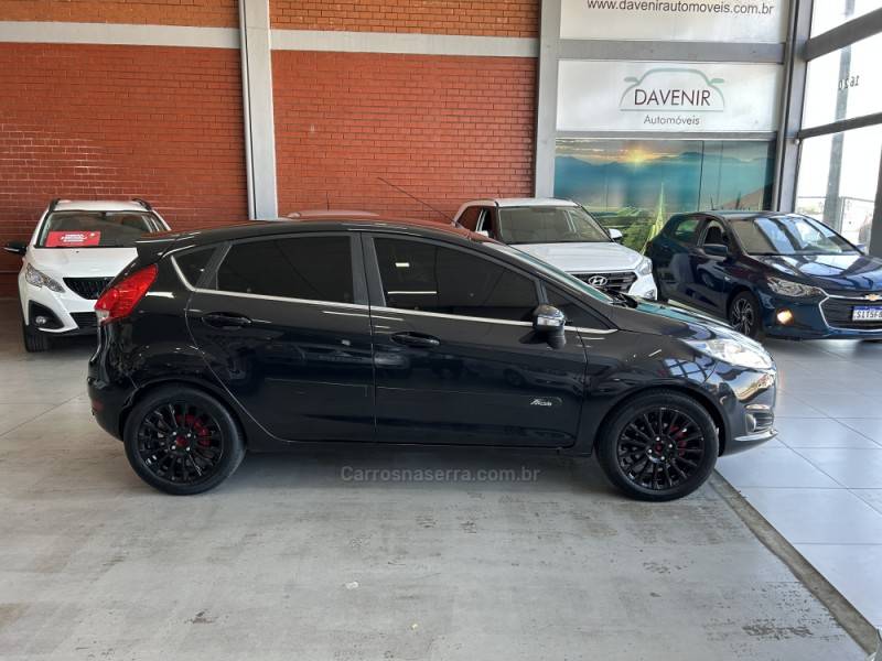 FORD - FIESTA - 2014/2014 - Preta - R$ 47.900,00