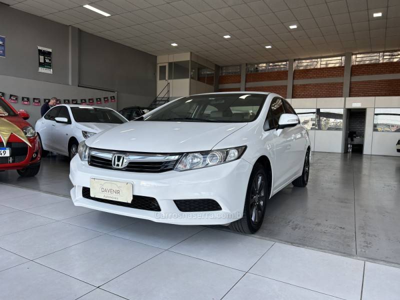 HONDA - CIVIC - 2012/2013 - Branca - R$ 67.900,00