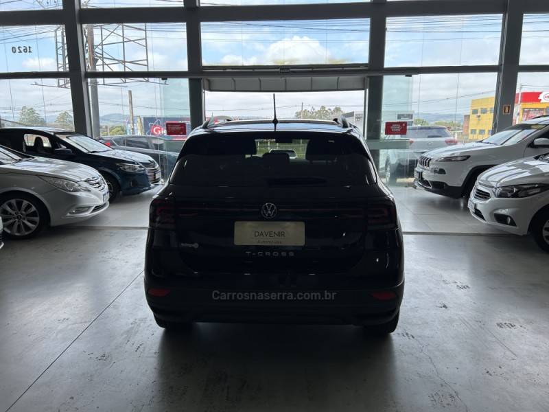 VOLKSWAGEN - T-CROSS - 2023/2023 - Preta - R$ 97.900,00