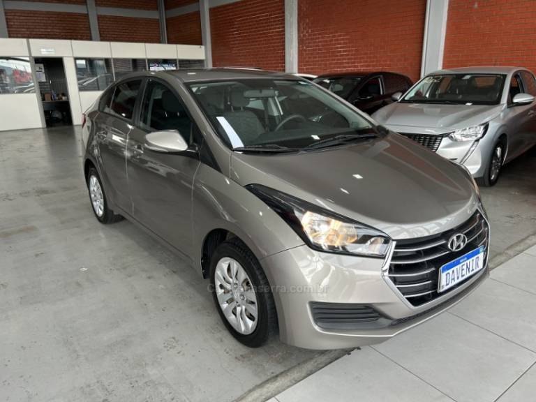 HYUNDAI - HB20S - 2018/2018 - Prata - R$ 69.900,00