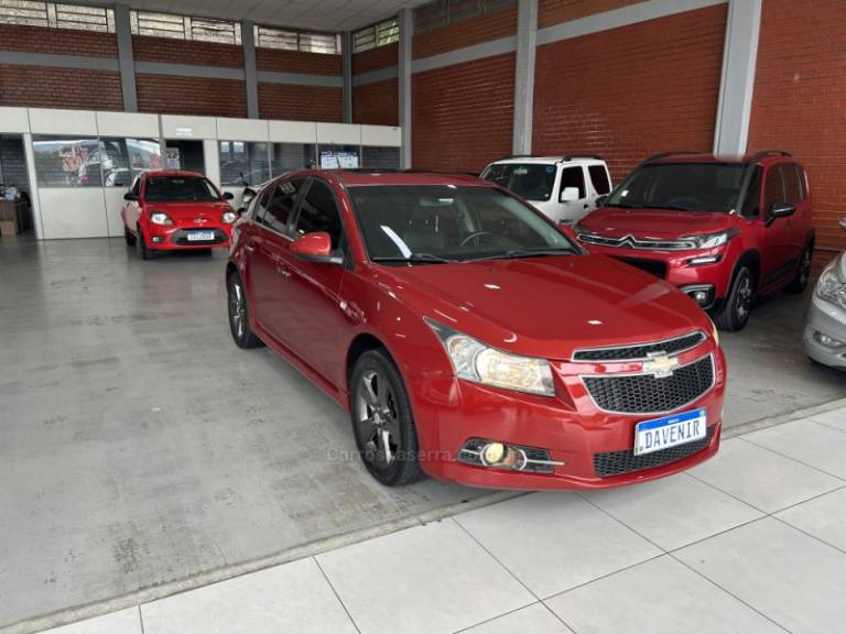 CHEVROLET - CRUZE - 2013/2014 - Vermelha - R$ 70.900,00
