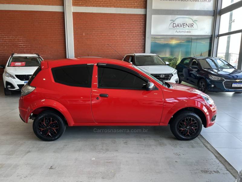 FORD - KA - 2013/2013 - Vermelha - R$ 27.900,00