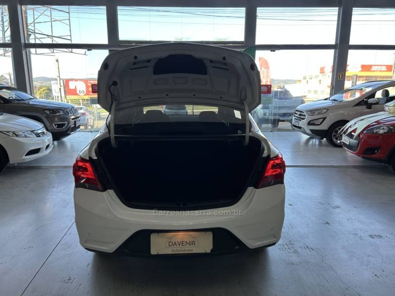 CHEVROLET - PRISMA - 2017/2017 - Branca - R$ 61.900,00