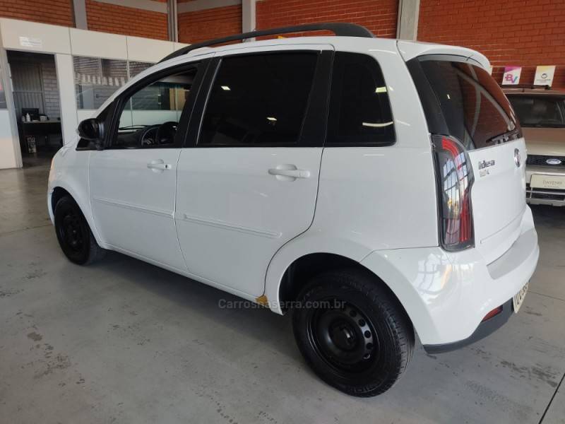 FIAT - IDEA - 2013/2014 - Branca - R$ 39.900,00