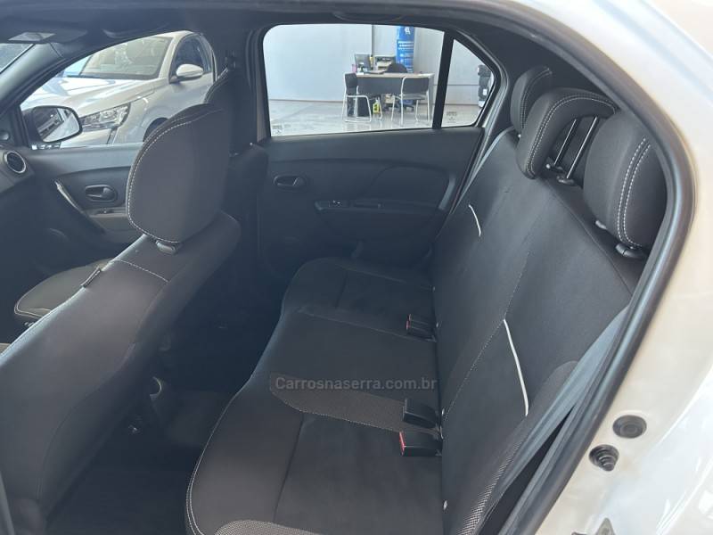 RENAULT - LOGAN - 2022/2023 - Branca - R$ 59.900,00