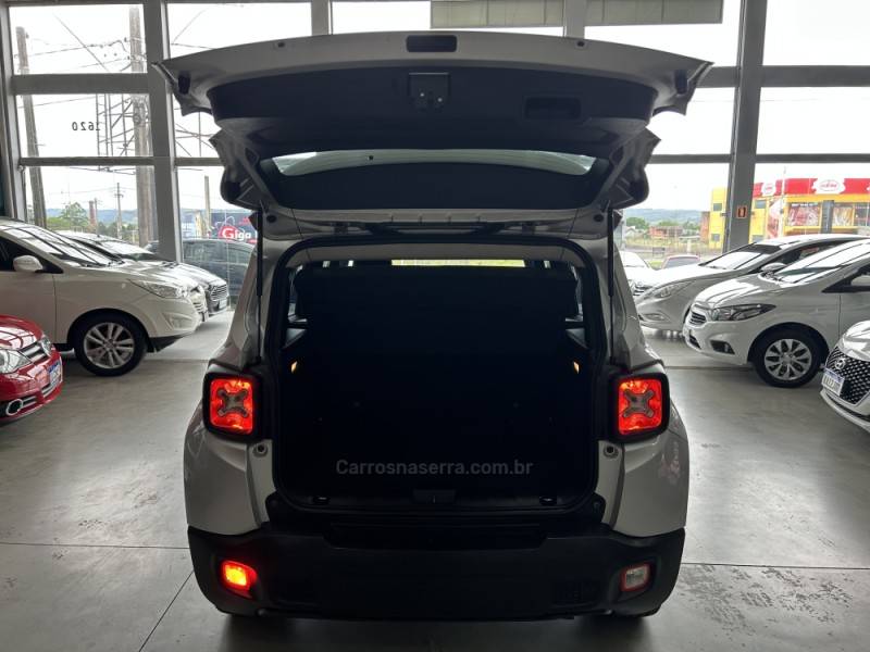 JEEP - RENEGADE - 2015/2016 - Prata - R$ 69.900,00