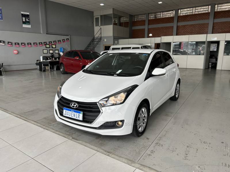 HYUNDAI - HB20 - 2017/2017 - Branca - R$ 52.900,00