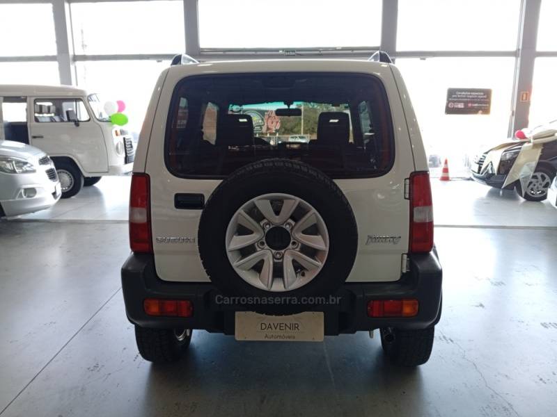 SUZUKI - JIMNY - 2020/2020 - Branca - R$ 89.900,00