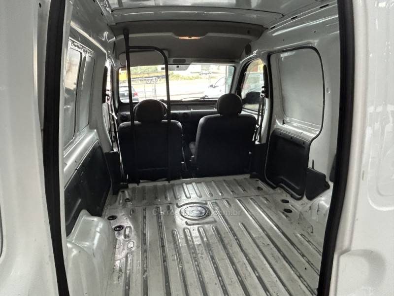 RENAULT - KANGOO - 2016/2017 - Branca - R$ 54.900,00