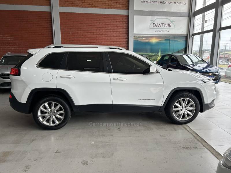 JEEP - CHEROKEE - 2015/2015 - Branca - R$ 99.900,00