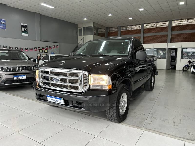 FORD - F-250 - 2000/2000 - Preta - R$ 119.900,00