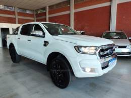 FORD - RANGER - 2016/2017 - Branca - R$ 141.900,00