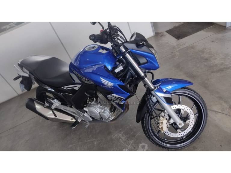 HONDA - CB 250F TWISTER - 2021/2021 - Azul - R$ 19.500,00