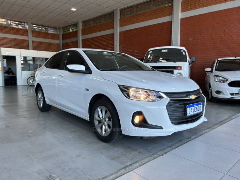 CHEVROLET - ONIX - 2020/2020 - Branca - R$ 73.900,00