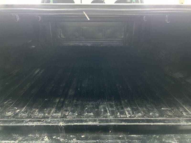 FORD - F-250 - 2000/2000 - Preta - R$ 119.900,00