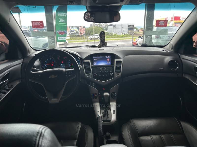 CHEVROLET - CRUZE - 2013/2014 - Vermelha - R$ 70.900,00