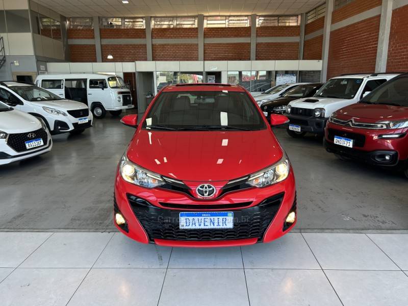 TOYOTA - YARIS - 2019/2020 - Vermelha - R$ 86.900,00