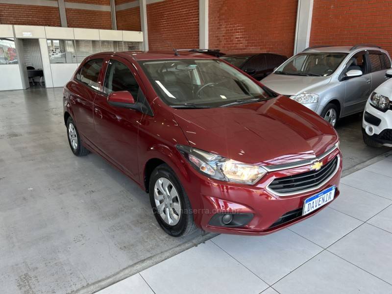 CHEVROLET - ONIX - 2019/2019 - Vermelha - R$ 57.900,00