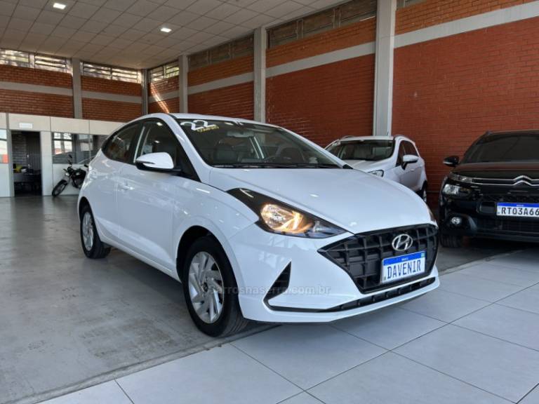 HYUNDAI - HB20 - 2021/2022 - Branca - R$ 72.900,00