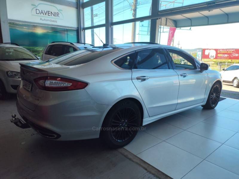 FORD - FUSION - 2015/2015 - Prata - R$ 84.900,00