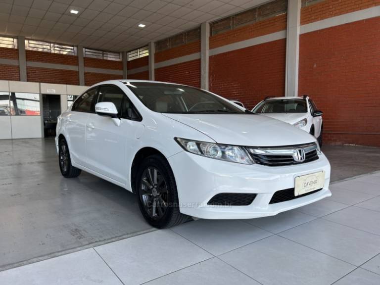 HONDA - CIVIC - 2012/2013 - Branca - R$ 69.900,00