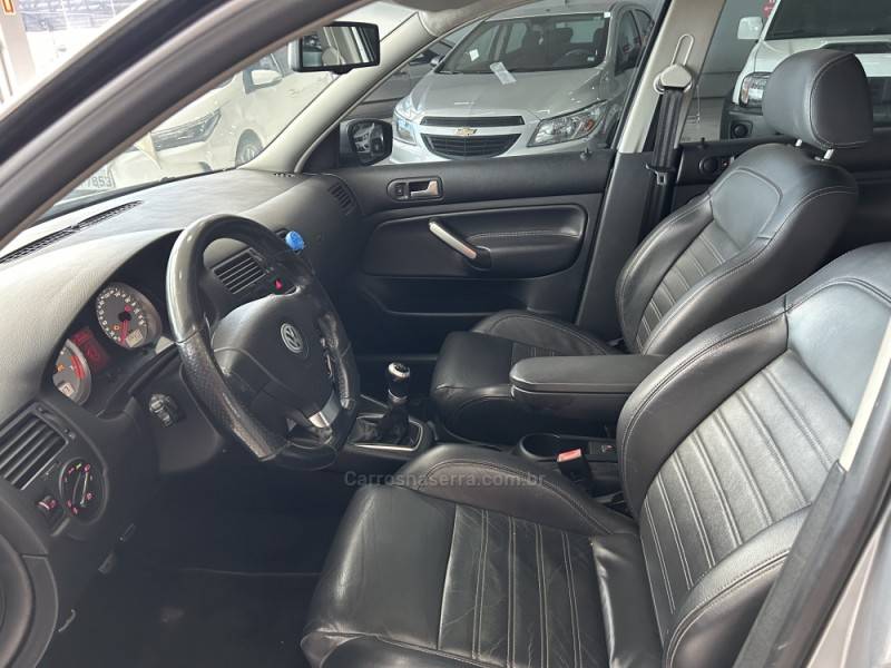 VOLKSWAGEN - GOLF - 2012/2013 - Prata - R$ 62.900,00