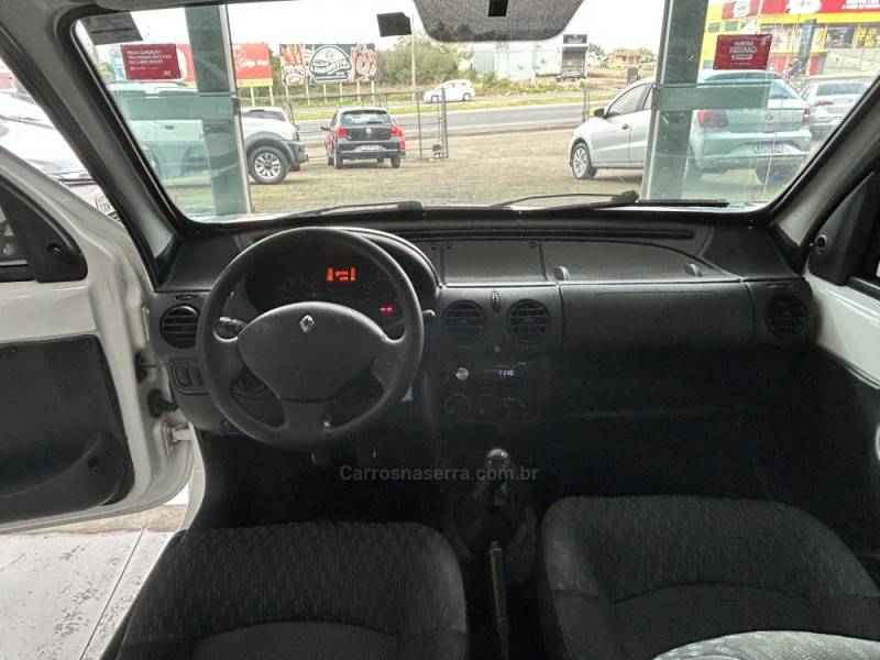 RENAULT - KANGOO - 2016/2017 - Branca - R$ 54.900,00