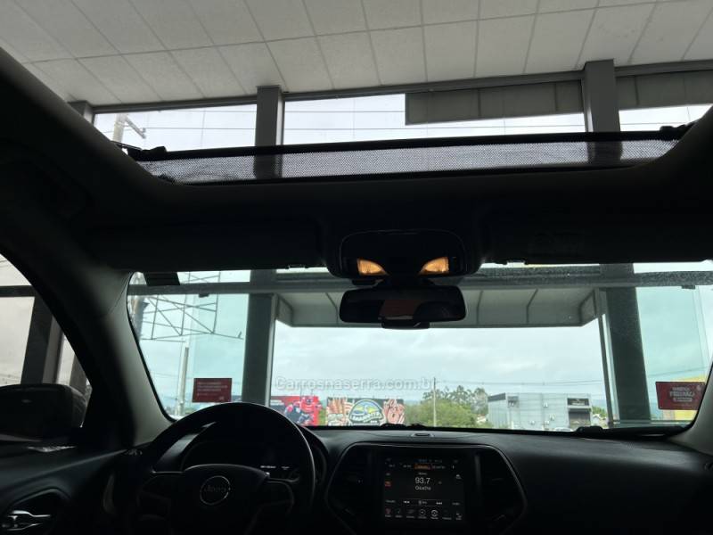 JEEP - CHEROKEE - 2015/2015 - Branca - R$ 99.900,00