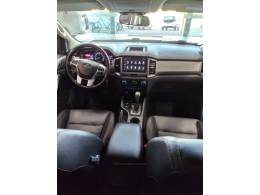 FORD - RANGER - 2016/2017 - Branca - R$ 141.900,00