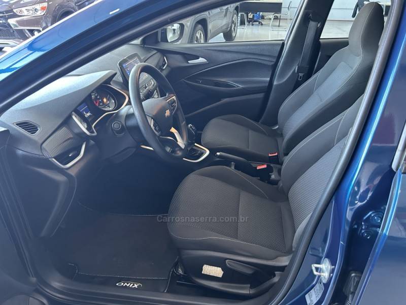 CHEVROLET - ONIX - 2024/2024 - Azul - R$ 72.900,00