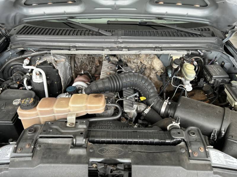 FORD - F-250 - 2000/2000 - Preta - R$ 119.900,00