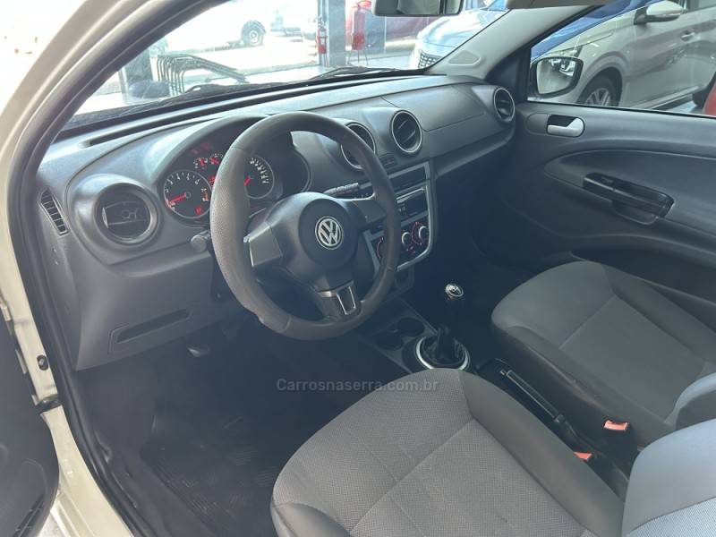 VOLKSWAGEN - SAVEIRO - 2012/2013 - Branca - R$ 46.900,00